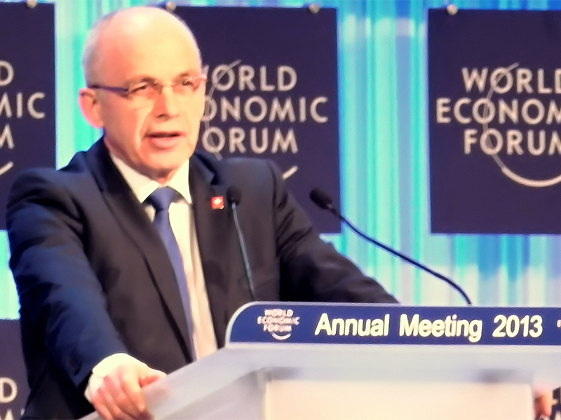 تعرف على القادة الأعلى أجرا في العالم